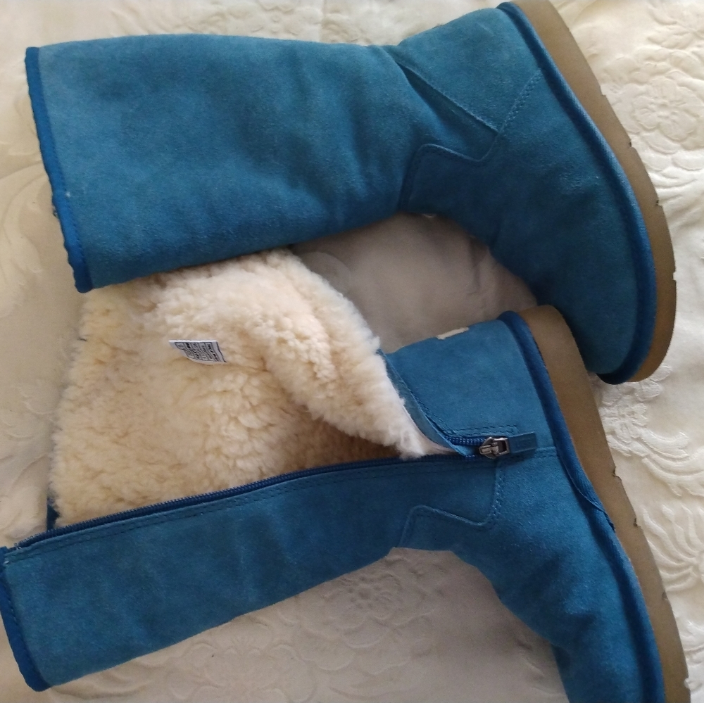 NWOT Brand new, original aquamarine UGG tall boots